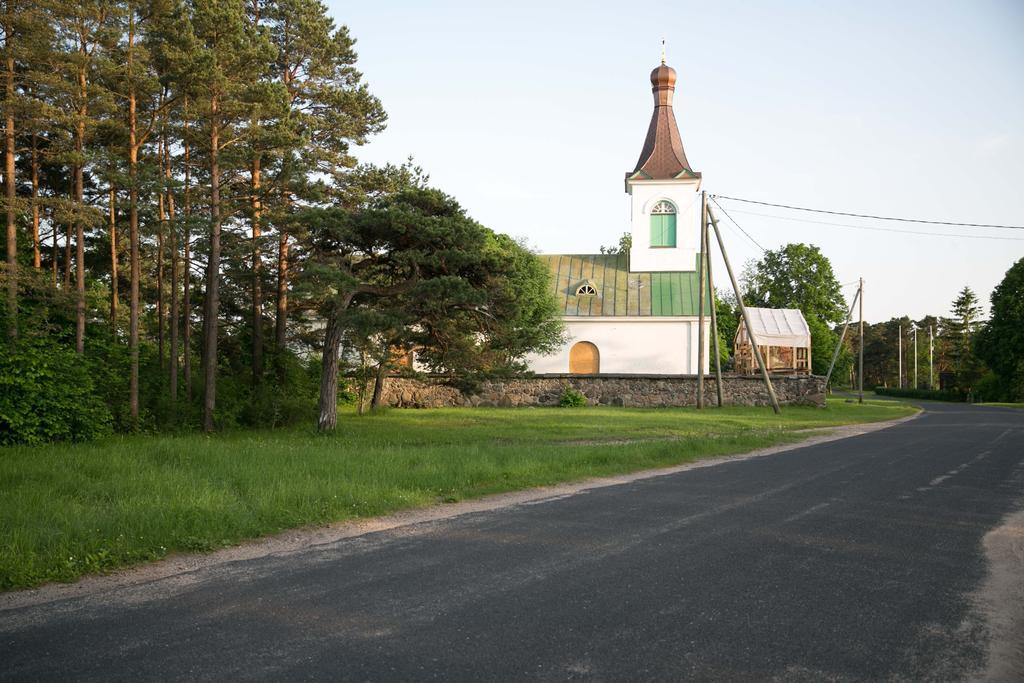Kihnu Sadama Oeoemaja Guesthouse Lemsi Exteriör bild