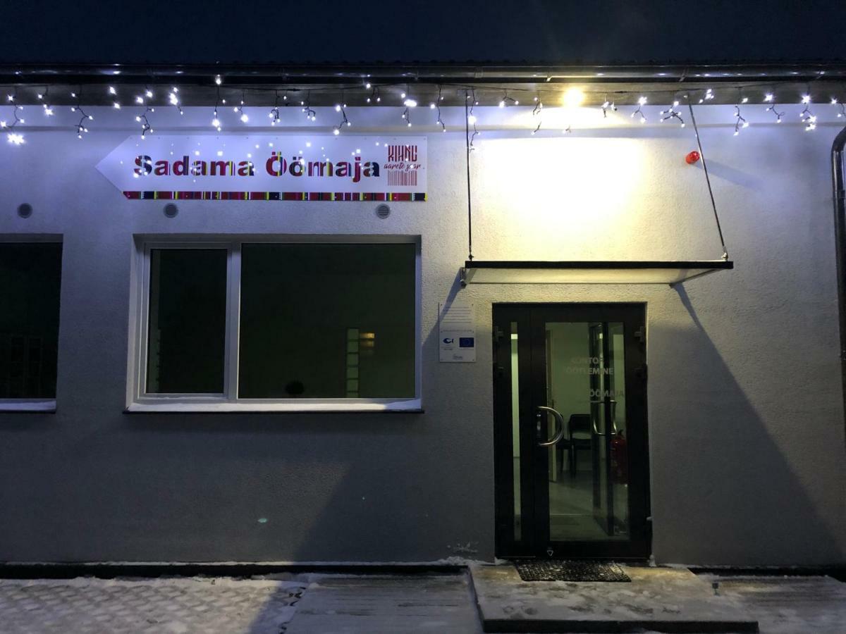 Kihnu Sadama Oeoemaja Guesthouse Lemsi Exteriör bild